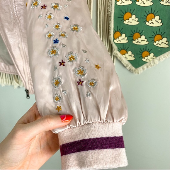 Jessica Simpson Faux Leather Satin Embroidered Sleeve Light Pink Floral Jacket L - Picture 9 of 11